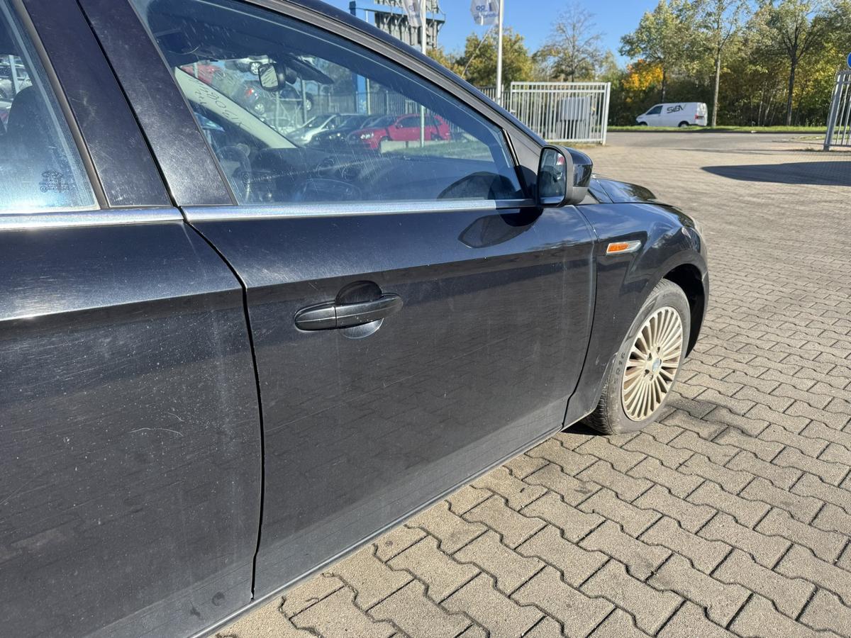 Ford Mondeo BA7 original T&uuml;r vorn rechts Panther Schwarz Rohbau Bj.2008